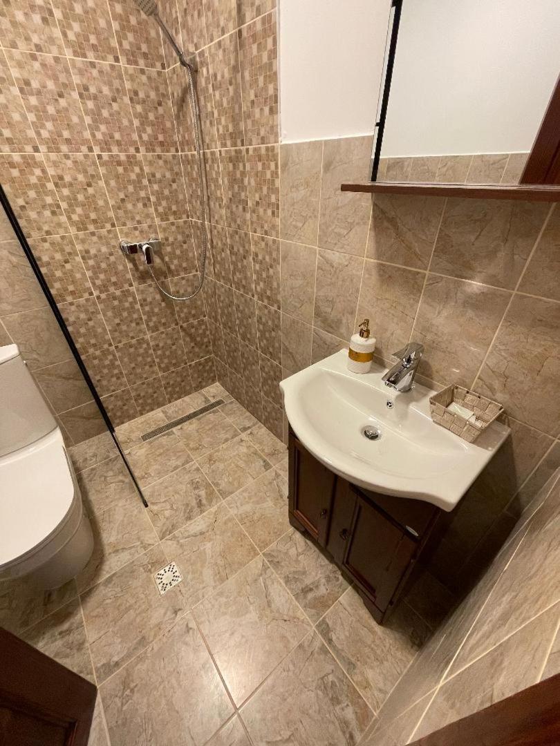 Cabana Izvoarele Doftanei Traisteni Ngoại thất bức ảnh